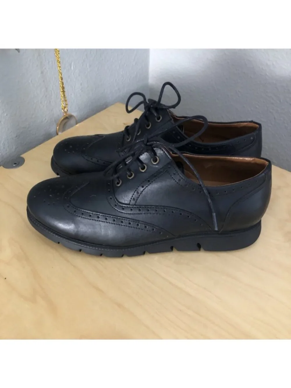 Vince Camuto Warble Wingtip Oxford Shoes Little Big Boy's size 5.5 Black NEW